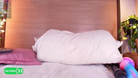 Snapshot of abbymonroee chatting on 10.03.25 Abby online show from 10.03.25