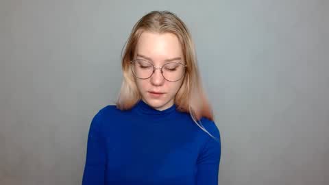 Abby Lovense is active online show from 01.18.25