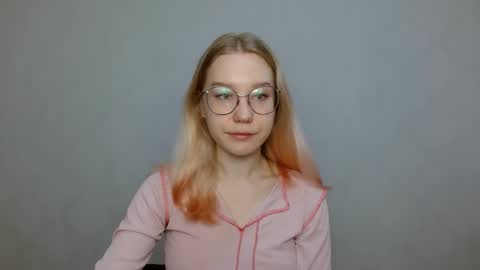 Abby Lovense is active online show from 01.19.25