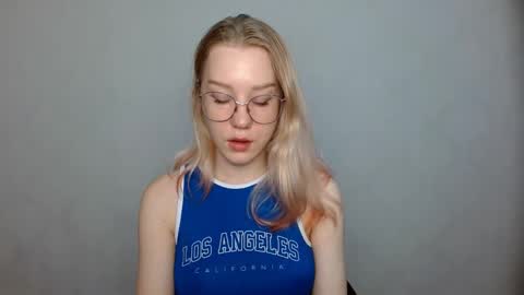Abby Lovense is active online show from 02.02.25