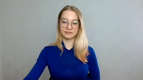 Abby Lovense is active online show from 02.26.25