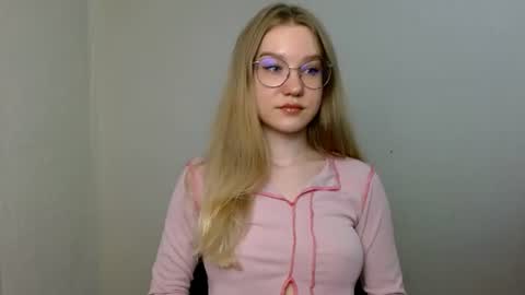 Abby Lovense is active online show from 06.17.26