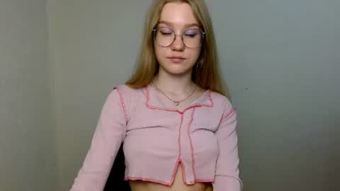 Abby Lovense is active online show from 06.19.26