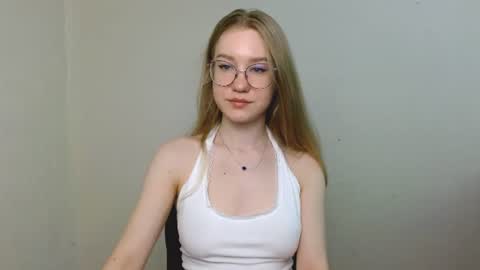 Abby Lovense is active online show from 07.12.26