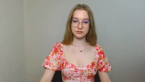 Abby Lovense is active online show from 07.17.26