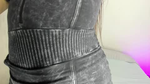 Snapshot of abbyquinn__ chatting on 02.19.25 Abby online show from 02.19.25