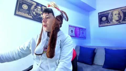 Snapshot of abbysmiitth_ chatting on 12.20.24 Abby Smith online show from 12.20.24