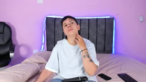 Snapshot of abbysmiitth_ chatting on 01.08.25 Abby Smith online show from 01.08.25