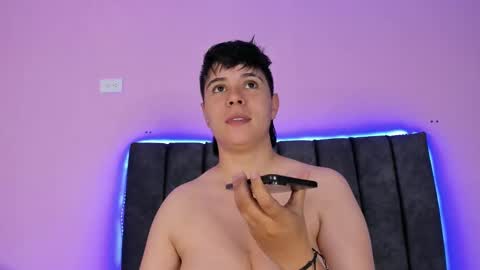 Snapshot of abbysmiitth_ chatting on 01.11.25 Abby Smith online show from 01.11.25