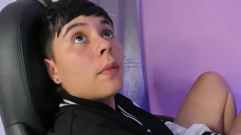 Snapshot of abbysmiitth_ chatting on 01.11.25 Abby Smith online show from 01.11.25