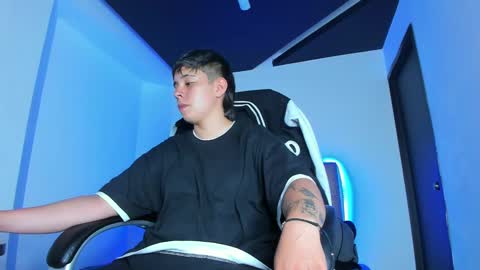 Snapshot of abbysmiitth_ chatting on 01.12.25 Abby Smith online show from 01.12.25