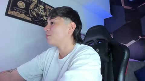 Snapshot of abbysmiitth_ chatting on 10.08.25 Abby Smith online show from 10.08.25