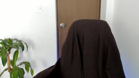 Independence model AbelAsburgo online show from 10.10.25