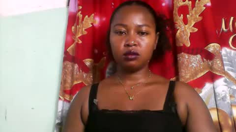 Snapshot of abella677022 chatting on 03.27.26 abella677022 online show from 03.27.26