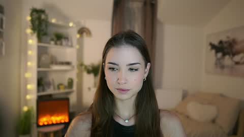 Snapshot of abella_danger_x chatting on 12.08.24 abella_danger_x online show from 12.08.24