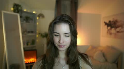 Snapshot of abella_danger_x chatting on 02.24.25 abella_danger_x online show from 02.24.25