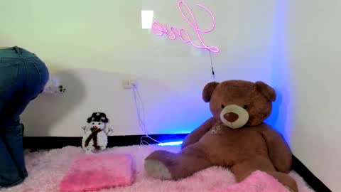  Abella and Kendra  online show from 01.05.25