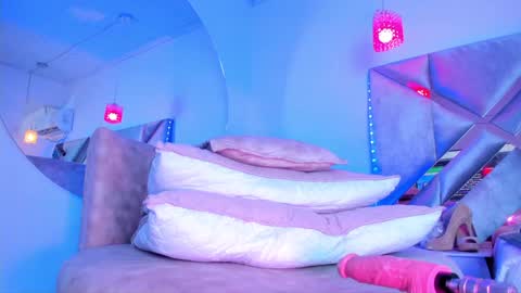 abelladgr online show from 01.05.25