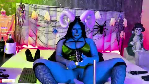 aberachmackay online show from 10.21.25