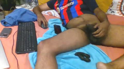 Snapshot of abhi_cam chatting on 01.08.25 Naked Gentleman online show from 01.08.25