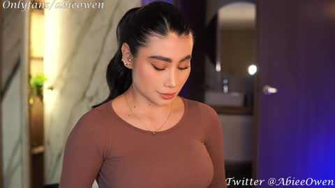 abie_owen online show from 01.10.25