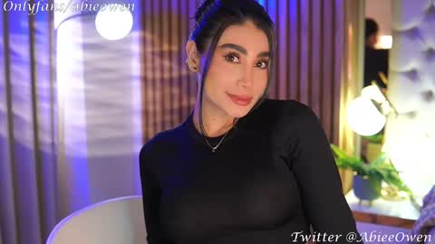 abie_owen online show from 02.19.25