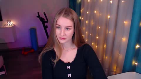 Snapshot of abigail_flex chatting on 01.26.25 Anna online show from 01.26.25