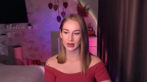 Snapshot of abigail_flex chatting on 10.13.25 Anna online show from 10.13.25