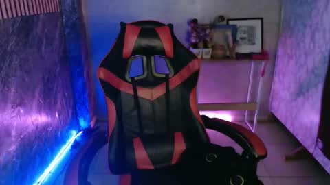 Snapshot of abigail_vergara chatting on 10.17.25 abigail_vergara online show from 10.17.25