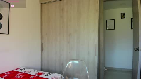 Snapshot of abigail_w chatting on 12.10.24 abigail online show from 12.10.24