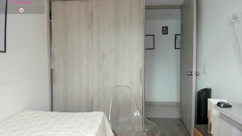 Snapshot of abigail_w chatting on 01.14.25 abigail online show from 01.14.25