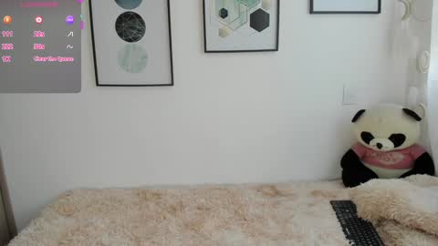 Snapshot of abigail_w chatting on 10.21.25 abigail online show from 10.21.25