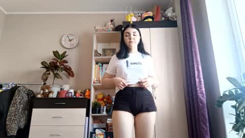 Snapshot of abigaildestro chatting on 10.23.25 Abi online show from 10.23.25