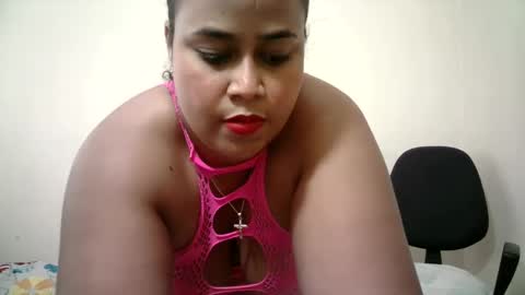 Snapshot of abril__ass chatting on 01.29.25 abril__ass online show from 01.29.25