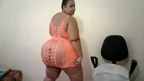 Snapshot of abril__ass chatting on 02.10.25 abril__ass online show from 02.10.25