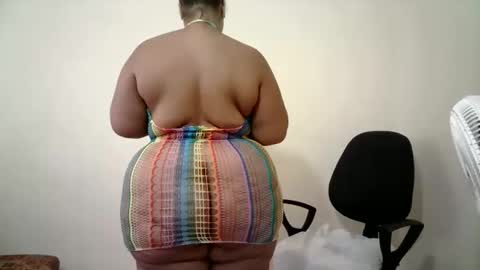 Snapshot of abril__ass chatting on 03.06.25 abril__ass online show from 03.06.25
