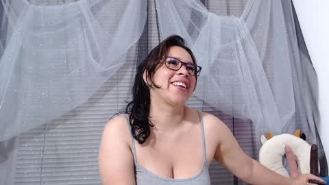 abril_bianchi online show from 12.12.24