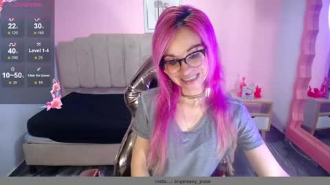 abril_ch_ online show from 10.15.25