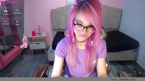 abril_ch_ online show from 10.24.25