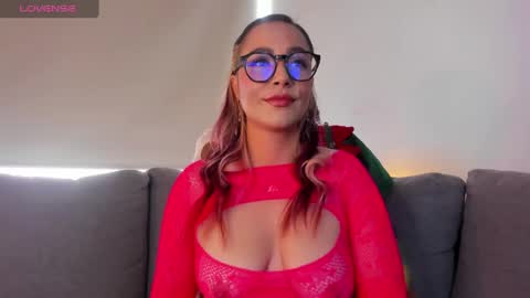 Snapshot of abril_dash chatting on 12.14.24 Abril online show from 12.14.24