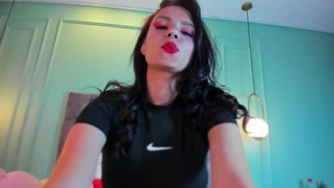 Snapshot of abril_jones10 chatting on 12.23.24 Abril jones online show from 12.23.24