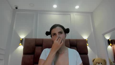 Snapshot of abril_jones10 chatting on 12.30.24 Abril jones online show from 12.30.24