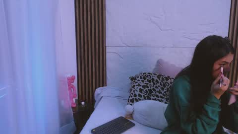  ABRIL online show from 03.08.25