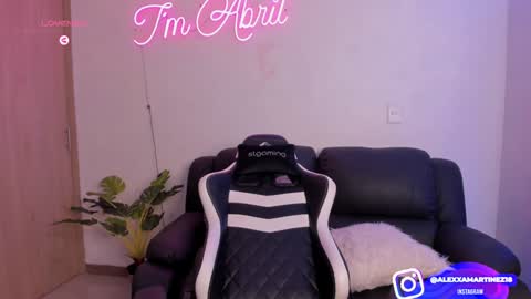 Snapshot of abril_w18 chatting on 01.14.25 My name is Alexa. Please say hello I like to chat with you. If you have requests please use tip online show from 01.14.25