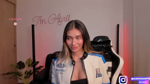 Snapshot of abril_w18 chatting on 03.08.25 My name is Alexa. Please say hello I like to chat with you. If you have requests please use tip online show from 03.08.25