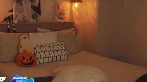 Snapshot of abril_w18 chatting on 10.16.25 My name is Alexa. Please say hello I like to chat with you. If you have requests please use tip online show from 10.16.25
