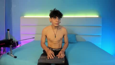 Abril and Julian online show from 02.27.26