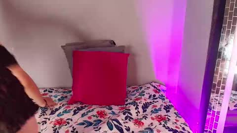 abrill_12 online show from 03.17.26