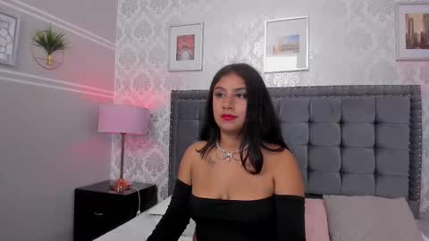Abril online show from 09.17.25