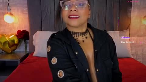 Snapshot of abrilsantana_ chatting on 10.05.25 abrilsantana_ online show from 10.05.25
